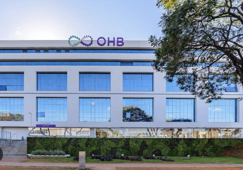 Fachada do edifício OHB, local de atendimento em Brasília